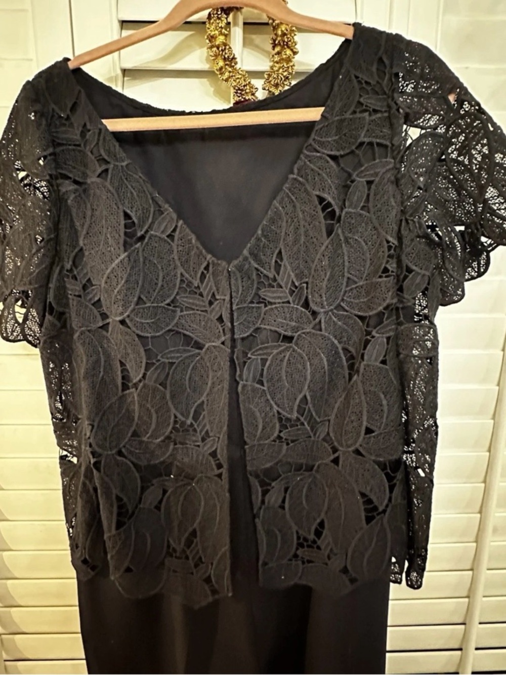 Tory Burch Black Top with Cream and Orange Logo Trim - Picture 2 of 5